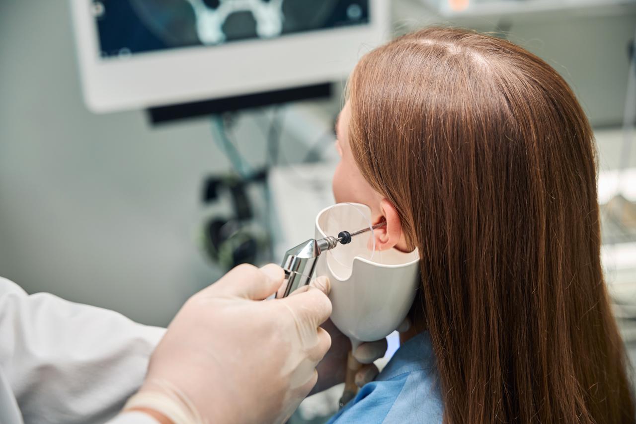 продування слухових труб