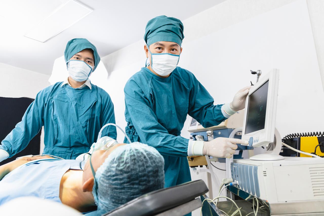 розсічення синехій